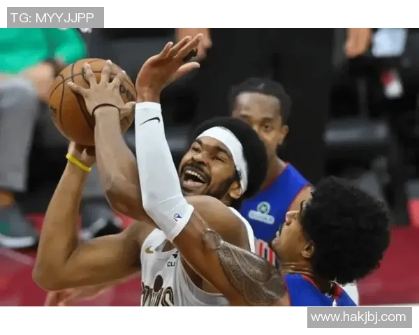 勇士与活塞激战正酣2017年10月29日篮球盛宴精彩回顾